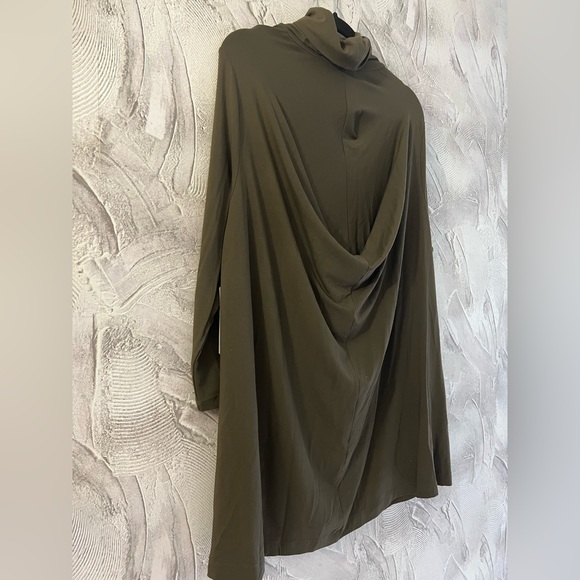 New Unique 4 sleeves Tunic Top. Khaki color . One size fits all - Picture 1 of 3